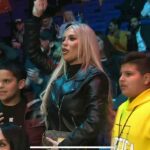 Dana Brooke animó a su esposo desde el ringside