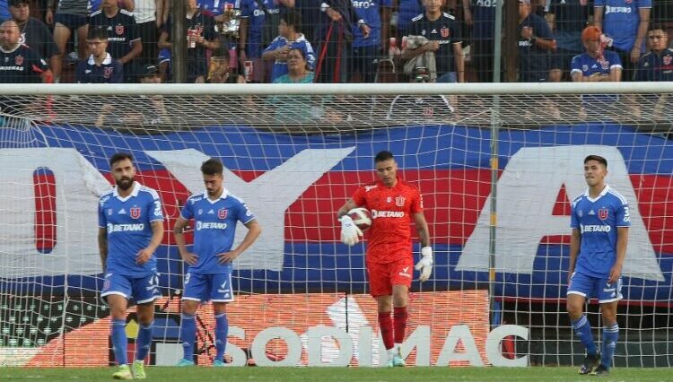 La ‘U’ es multada por esconder balones en el duelo ante U. Española » Prensafútbol