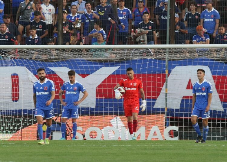 La ‘U’ es multada por esconder balones en el duelo ante U. Española » Prensafútbol