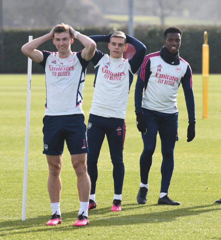 El equipo del Arsenal parecía de buen humor el viernes