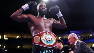 El boxeador británico Lawrence Okolie defenderá su título de peso crucero de la OMB en una pelea de marzo