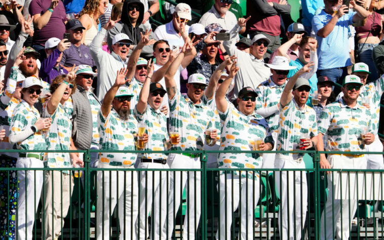 Lo más destacado de la segunda ronda del viernes del WM Phoenix Open, incluido el putt al agua de Maverick McNealy