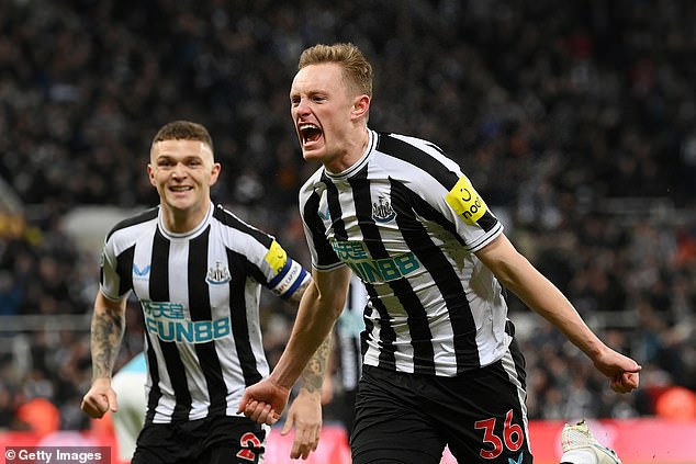 Sean Longstaff anotó un doble rápido cuando Newcastle reservó su lugar en Wembley