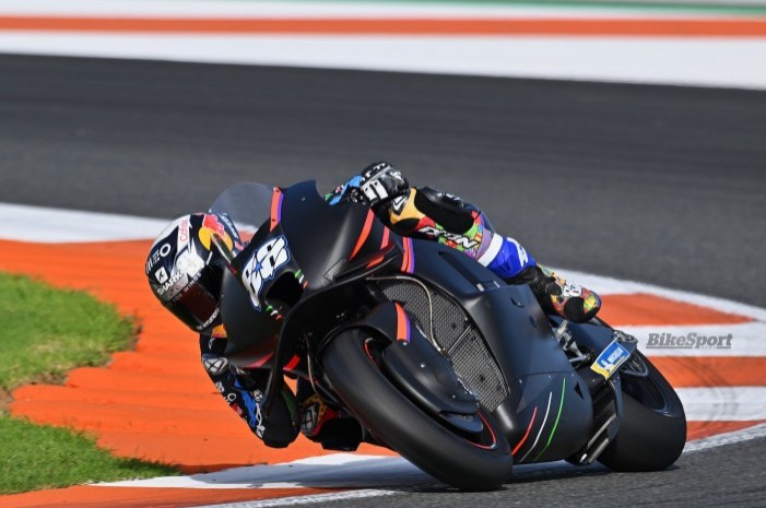 Oliveira acelera al ritmo de fábrica en el test de Sepang de MotoGP