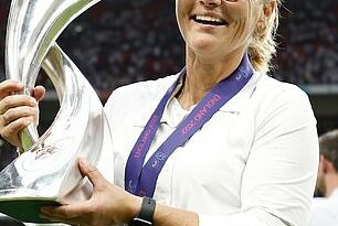 Sarina Wiegman ha sido nominada al premio a la Mejor Entrenadora Femenina tras guiar a las Leonas a la victoria en la Eurocopa el año pasado, venciendo a Alemania en la final
