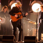 9 de noviembre de 2022;  Nashville, Tennessee, Estados Unidos;  Chris Stapleton actúa durante la 56ª entrega de los premios CMA en Bridgestone Arena.  Crédito obligatorio: George Walker IV/The Tennessee-USA TODAY NETWORK