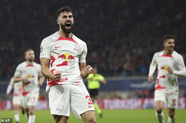 El cabezazo de Josko Gvardiol le dio al RB Leipzig un empate 1-1 contra el Manchester City el miércoles