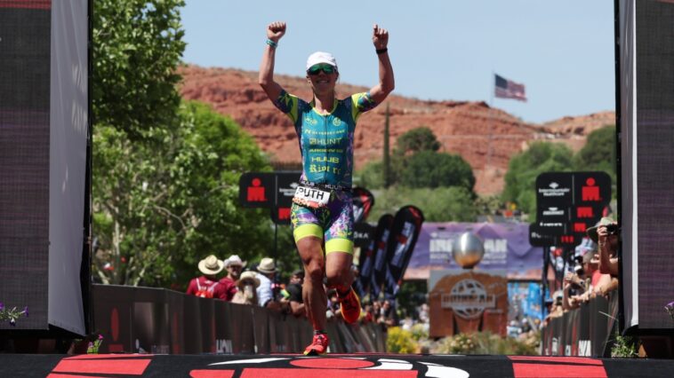 Línea de meta de Ruth Astle St George 2022 Crédito de la foto Tom Pennington Getty Images para IRONMAN