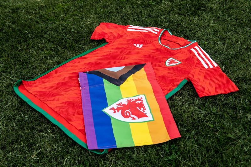 SCOTTISH FA Y FA WALES SE UNEN EN APOYO A FOOTBALL V HOMOFOBIA