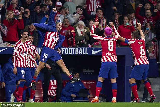 Una primicia futbolística el sábado cuando Ángel Correa llegó a celebrar su gol en el banquillo en el empate 1-1 del Atlético de Madrid con el Getafe