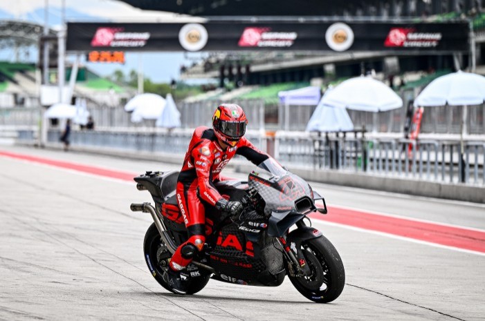 Test MotoGP Sepang: Espargaró 'mejorando, no es fanático de la aerodinámica'
