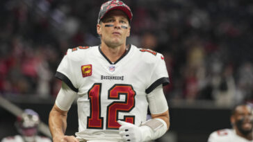 Tom Brady #12 de los Bucaneros de Tampa Bay.  (Foto de Cooper Neill/Getty Images)