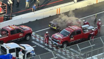 Ty Gibbs se incendia en práctica de NASCAR Clash (Video)