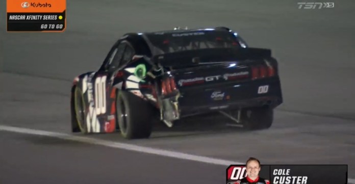 Neumático Cole Custer cortado Auto Club Speedway 2023 NASCAR Xfinity Series Stewart-Haas Racing video