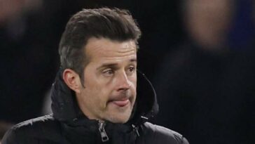 Marco Silva: el jefe del Fulham dice que tiene que mejorar el comportamiento después de recibir la prohibición de la línea de banda