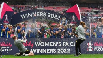 Chelsea celebra vencer al Manchester City para ganar la Copa FA Femenina 2022