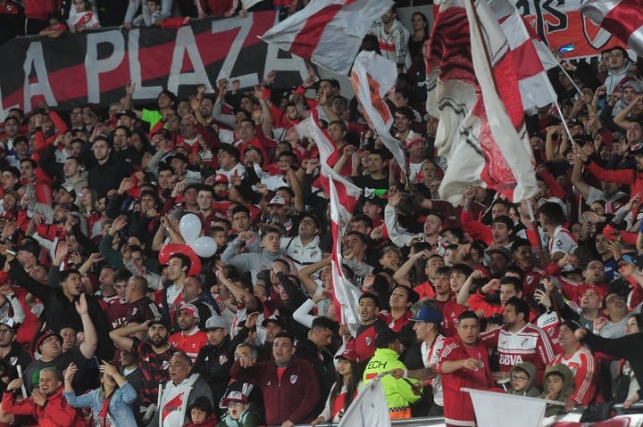 La hinchada de River en el último partido ante Banfield (Marcelo Carroll).