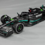 ¡Mercedes vuelve al negro con el sorprendente nuevo W14!