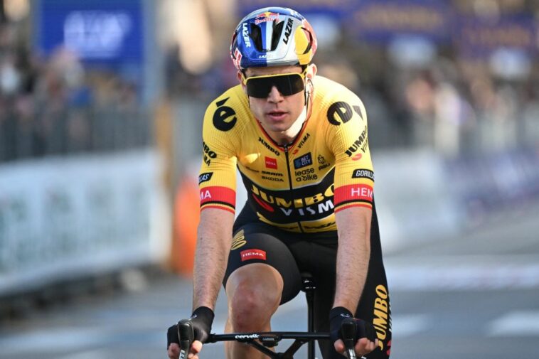 Accidente de Wout van Aert y Tom Pidcock en la Tirreno-Adriático