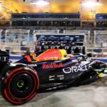 Max Verstappen (NLD) Red Bull Racing RB19 sale de boxes.  03.03.2023.  Campeonato Mundial de Fórmula 1, Rd 1, Gran Premio de Bahrein, Sakhir, Bahrein, Día de práctica