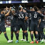 MLS All-Stars celebran un gol contra los All-Stars de la Liga MX la temporada pasada en el Allianz Field