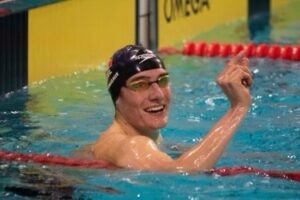 De golfista NAIA a medallista de natación Pac-12: la historia de Lucas Henveaux