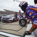 Denny Hamlin penalizado después de admitir que estrelló a Ross Chastain