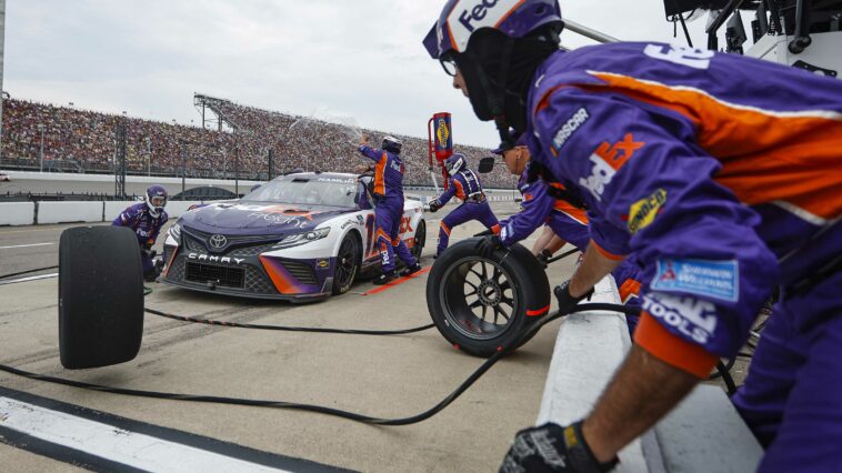 Denny Hamlin penalizado después de admitir que estrelló a Ross Chastain