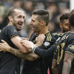 Giorgio Chiellini de LAFC anotó un toque como su primer gol en la MLS en la primera mitad contra Portland