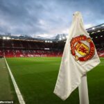 El grupo con sede en Qatar y Sir Jim Ratcliffe necesitan más tiempo para procesar las ofertas por el Manchester United