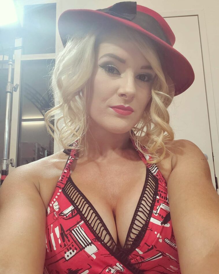 Lacey Evans publicó las instantáneas en Instagram