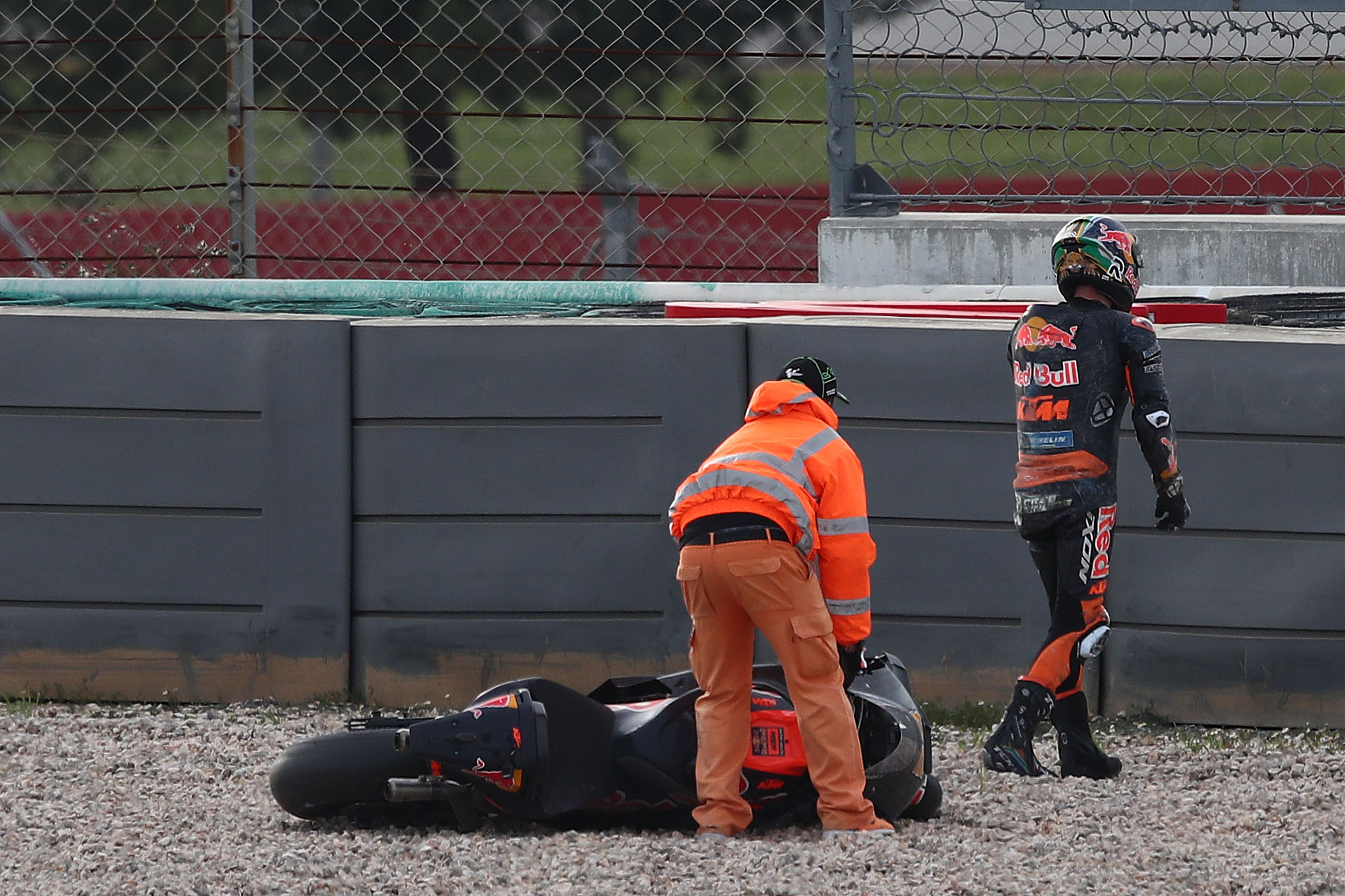 Brad Binder accidente KTM MotoGP prueba de Portimao