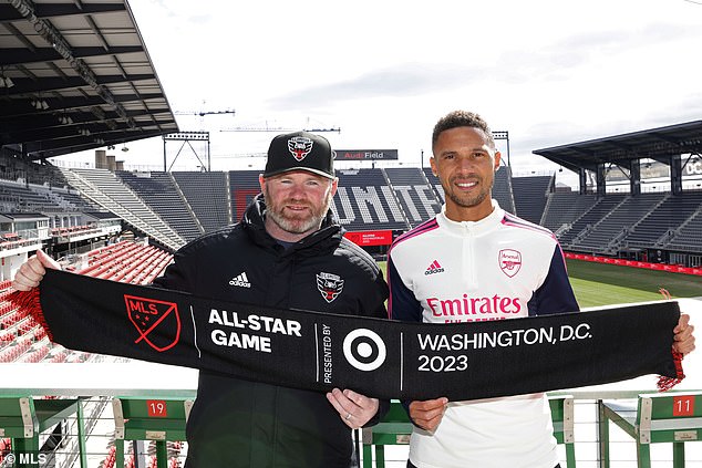 Wayne Rooney y Kieran Gibbs marcaron el anuncio en Audi Field en Washington DC