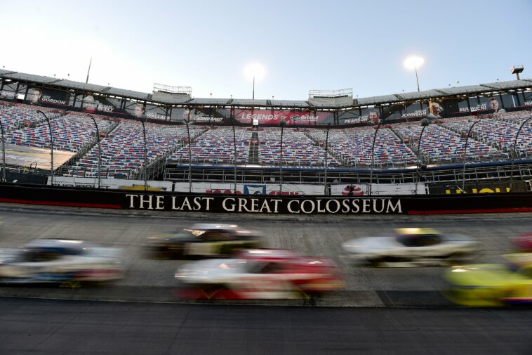 Miembro de la tripulación de NASCAR suspendido por vender pases VIP