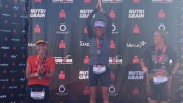 Mike Phillips y Els Visser ganan el Ironman Nueva Zelanda - Triatlón Hoy