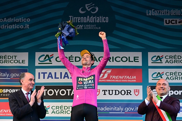 Primoz Roglic se mantiene humilde tras su tercera victoria en la etapa Tirreno-Adriático