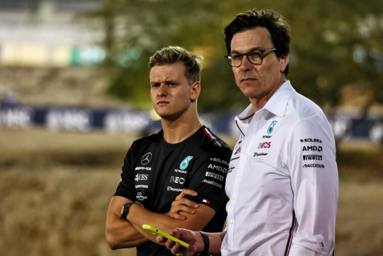 Schumacher: Ver la primera carrera de F1 se sintió como si 'el día nunca terminaría'