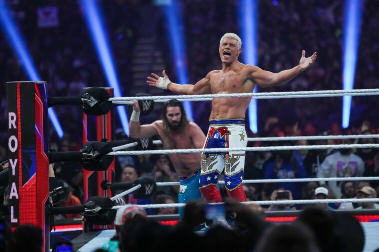 Cody Rhodes reacciona tras ganar el WWE Royal Rumble 2023