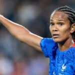 La capitana de Francia Wendie Renard jugando contra Alemania