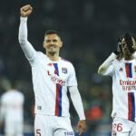 Bradley Barcola anotó el único gol del partido cuando el Lyon venció al PSG el domingo por la noche.