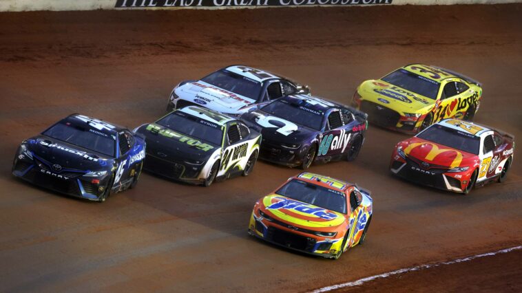 Clasificaciones de NASCAR TV: abril de 2023 (Bristol Dirt Race)