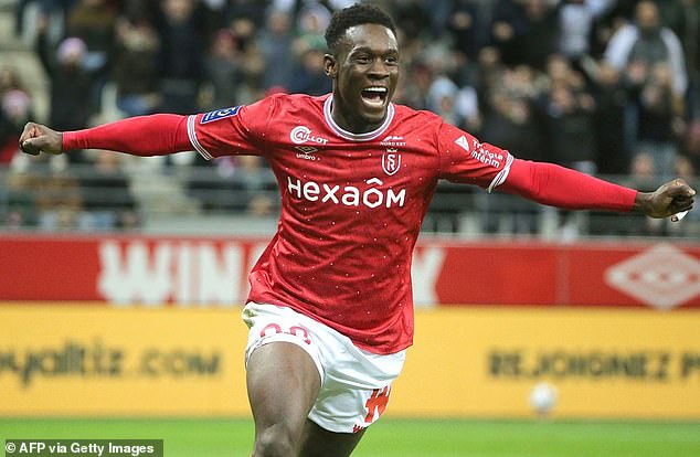 Folarin Balogun está en busca del fútbol del primer equipo la próxima temporada y le gustaría jugar en el Arsenal
