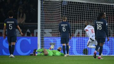 Paris Saint-Germain cayó en su octava derrota después de la Copa del Mundo el domingo por la noche contra Lyon