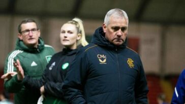 Entrenador de los Rangers citado por presunto cabezazo al jefe del Celtic en el derby SWPL