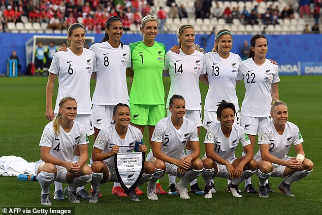 El equipo de fútbol femenino de Nueva Zelanda se deshizo de los pantalones cortos blancos de su uniforme después de que las jugadoras expresaron su preocupación por jugar con su período.