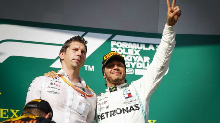 JEDDAH, ARABIA SAUDITA - 18 DE MARZO: James Vowles, director del equipo de Williams, mira durante la final