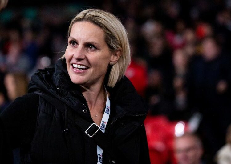 Kelly Smith joins Arsenal Women