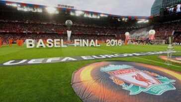 BASILEA, SUIZA - Miércoles, 18 de mayo de 2016: Ceremonia de apertura antes de la final de la UEFA Europa League entre Liverpool y Sevilla en St. Jakob-Park.  (Foto de David Rawcliffe/Propaganda)