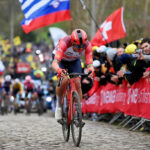 Mads Pedersen en su Tour de Flandes: Mejor morir en el intento que morir siguiendo