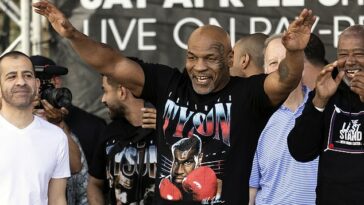 Mike Tyson dijo que está impresionado por Gervonta 'Tank' Davis y su estilo de lucha.
